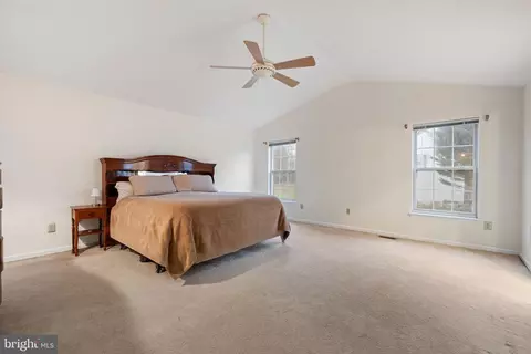 Bedroom - 6 Killens Pond Ct, Newark, DE 19711 photo 1 of 4