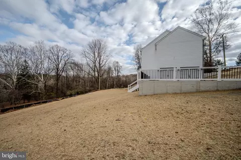 Exterior - 6 Sheldon Dr, Newark, DE 19711 photo 3 of 10