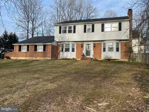 11 Birch Knoll Knl, Wilmington, DE 19810