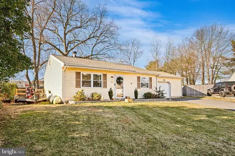 5 Sustain Ct, Newark, DE 19713