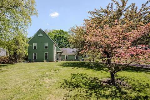 21 Farmingdale Ln, Newark, DE 19711