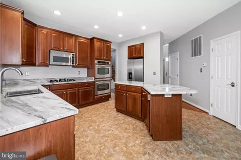 Kitchen - 125 Tweedsmere Dr, Townsend, DE 19734 photo 4 of 7