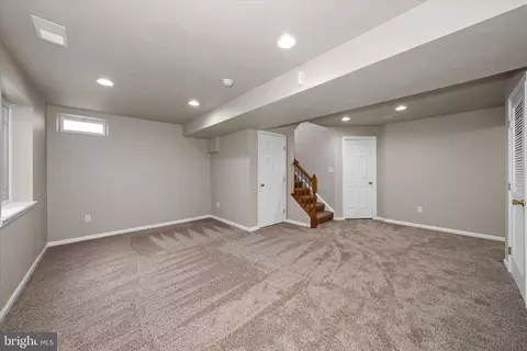 Living - 125 Tweedsmere Dr, Townsend, DE 19734 photo 3 of 3