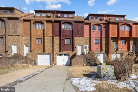 20 Servan Ct, Wilmington, DE 19805