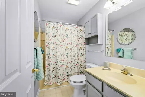 Bath - 244 Gladstone Way, Bear, DE 19701 photo 1 of 1