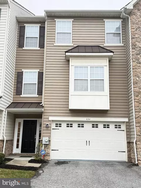 434 Jacobsen Dr, Newark, DE 19702