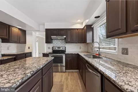 Kitchen - 235 Cheyenne Dr, Bear, DE 19701 photo 4 of 5