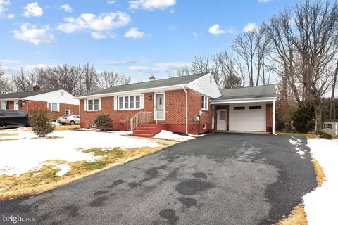 21 Dawes Dr, Newark, DE 19702 photo 2