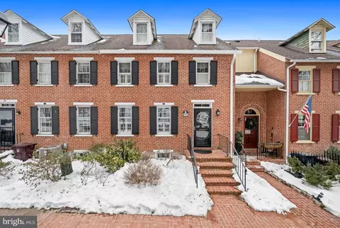 55 Ivy Rd, Wilmington, DE 19806