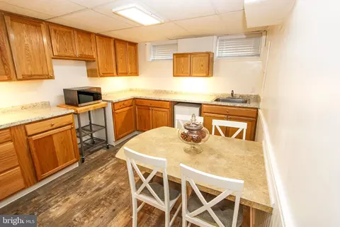 Kitchen - 132 Worral Dr, Newark, DE 19711 photo 4 of 6