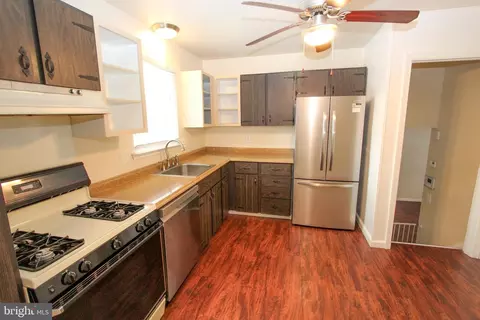 Kitchen - 132 Worral Dr, Newark, DE 19711 photo 1 of 6