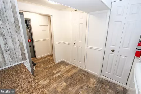 Entry Way - 132 Worral Dr, Newark, DE 19711 photo 6 of 6
