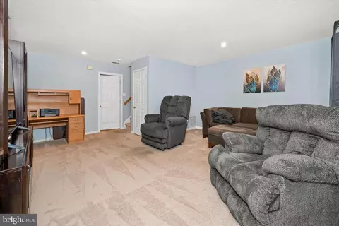Entry Way - 44 Denny Cir, Newark, DE 19702 photo 4 of 4