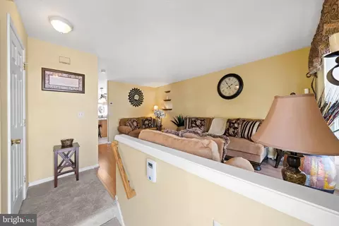 Entry Way - 44 Denny Cir, Newark, DE 19702 photo 1 of 4