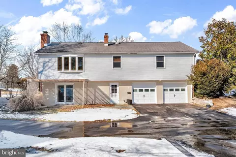 Exterior - 38 Stardust Dr, Newark, DE 19702 photo 3 of 3
