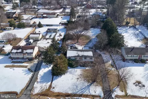 View/Area - 38 Stardust Dr, Newark, DE 19702 photo 4 of 5