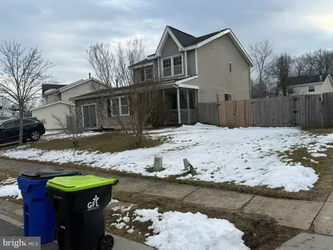 23 Danbury Dr, Newark, DE 19702