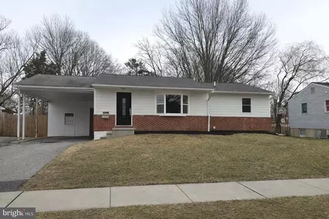 11 Dunsinane Dr, New Castle, DE 19720