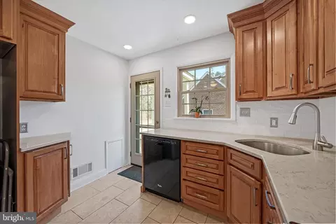 Kitchen - 126 Manns Ave, Newark, DE 19711 photo 2 of 4