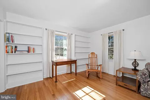 Living - 126 Manns Ave, Newark, DE 19711 photo 4 of 5