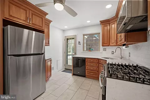 Kitchen - 126 Manns Ave, Newark, DE 19711 photo 1 of 4