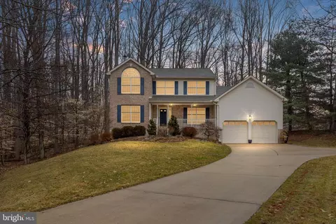 4 Clear Spring Ln, Newark, DE 19711