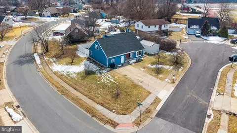 1 Pebble Pl, Newark, DE 19702