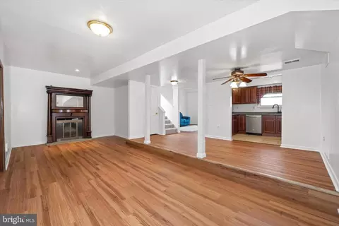 1 Pebble Pl, Newark, DE 19702