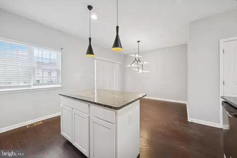 Entry Way - 640 Jacobsen Cir, Newark, DE 19702 photo 1 of 5