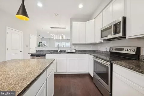 Kitchen - 640 Jacobsen Cir, Newark, DE 19702 photo 1 of 2