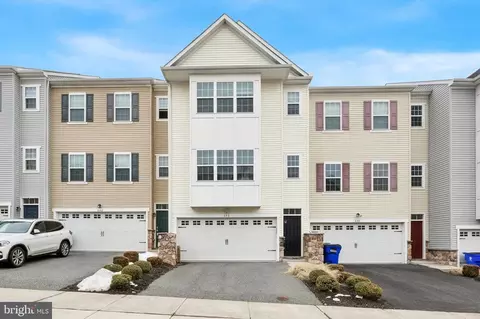 640 Jacobsen Cir, Newark, DE 19702