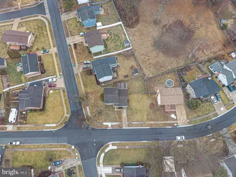 View/Area - 214 Darwin Dr, Newark, DE 19711 photo 2 of 22