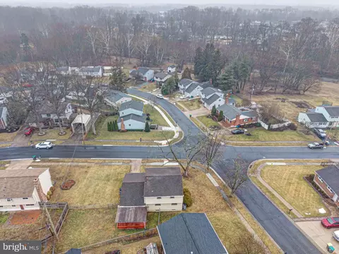 View/Area - 214 Darwin Dr, Newark, DE 19711 photo 16 of 22