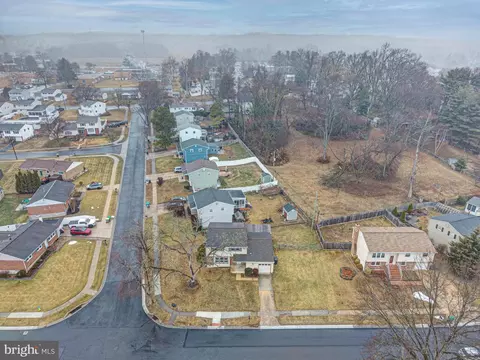 View/Area - 214 Darwin Dr, Newark, DE 19711 photo 10 of 22