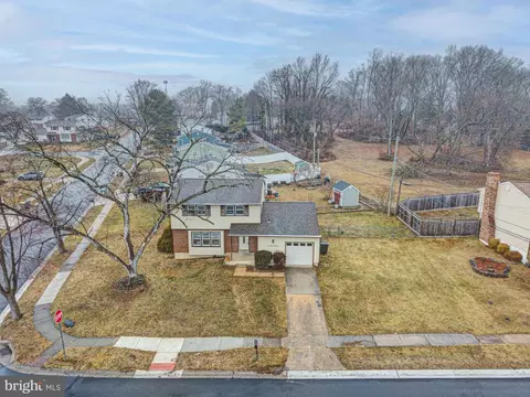 View/Area - 214 Darwin Dr, Newark, DE 19711 photo 5 of 22