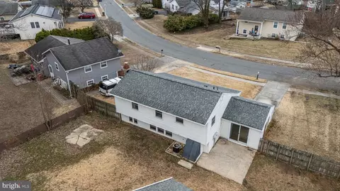 View/Area - 1202 Pinefield Rd, Newark, DE 19713 photo 7 of 14