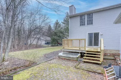 Exterior - 122 Bartley Dr, Newark, DE 19702 photo 3 of 4