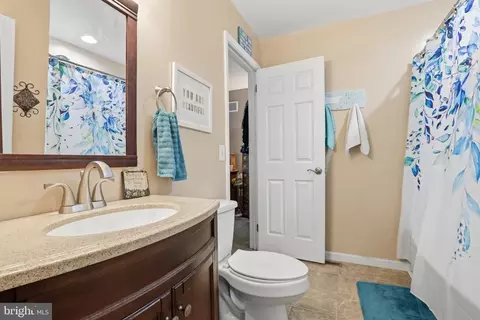 Entry Way - 840 Sabina Cir, Bear, DE 19701 photo 6 of 7