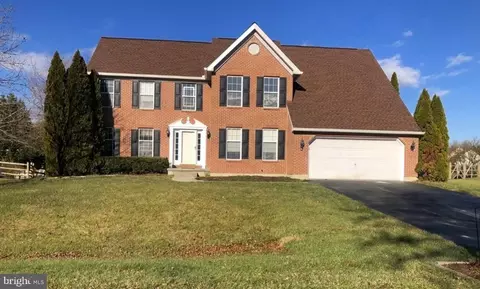 4 Riva Ridge Ln, Bear, DE 19701