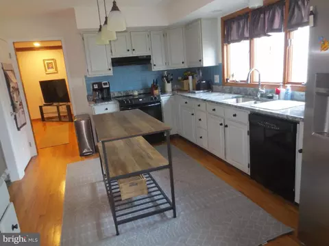 Kitchen - 523 Ponderosa Dr, Bear, DE 19701 photo 2 of 2