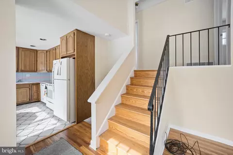 Entry Way - 32 Argyle Rd, Newark, DE 19713 photo 1 of 4