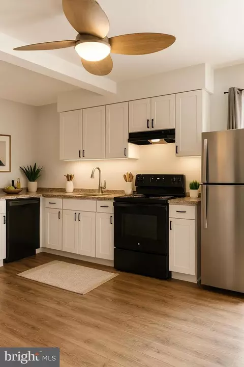 Kitchen - 204 Springwood Dr, Bear, DE 19701 photo 3 of 4