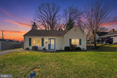 1617 W Willow Run Dr, Wilmington, DE 19805