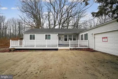 202 Welsh Tract Rd, Newark, DE 19702