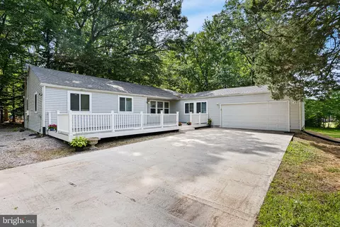 202 Welsh Tract Rd, Newark, DE 19702