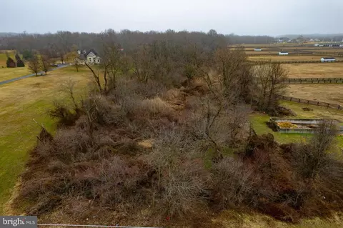 866 Old School House Rd, Middletown, DE 19709