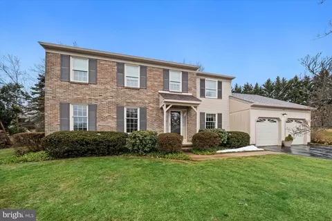9 Stone Barn Dr, Hockessin, DE 19707