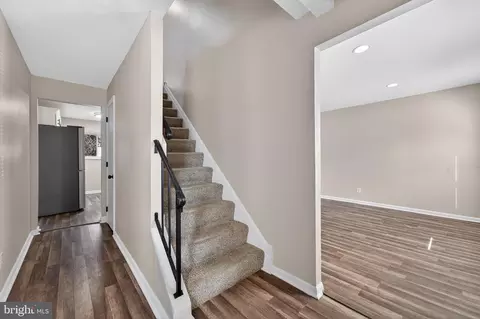 Entry Way - 7 Teal Cir, Newark, DE 19702 photo 1 of 8