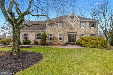 7 Emma Dr, Wilmington, DE 19810