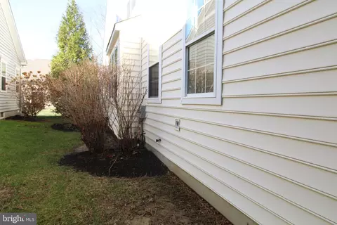 Exterior - 102 Meridian Blvd, Bear, DE 19701 photo 4 of 6